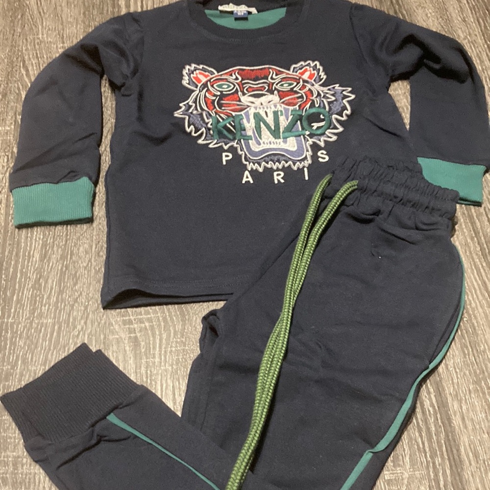 Two piece kids sweat suit